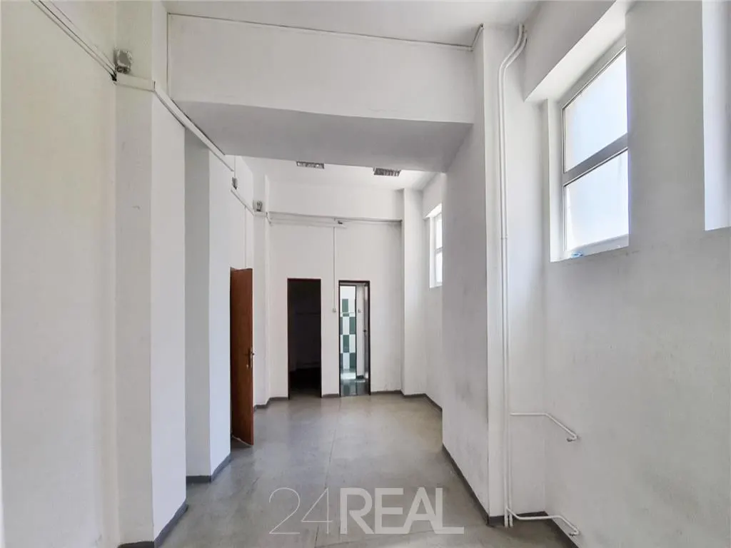 Spatiu comercial stradal Calea Crangasi — 3