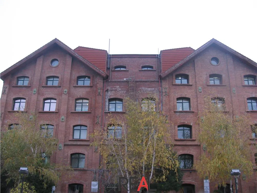 Caro Castel Office Building - 352 mp — 3
