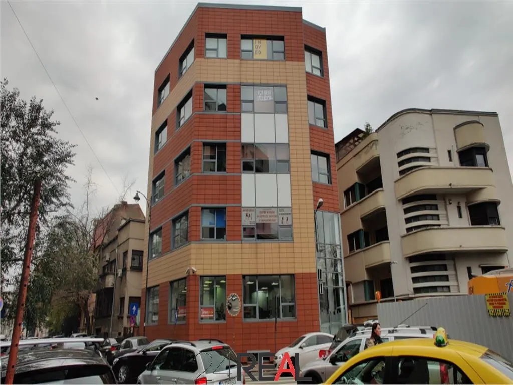 Spatii pentru birouri - de la 140 mp — 2