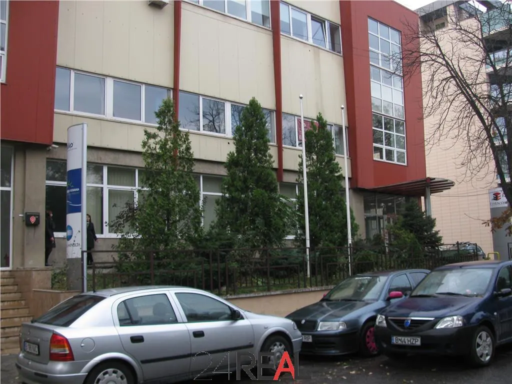 Vanzare cladire de  birouri in zona linistita — 2