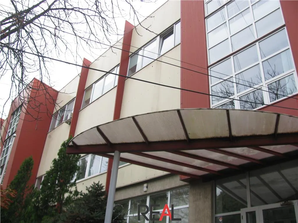Vanzare cladire de  birouri in zona linistita — 3