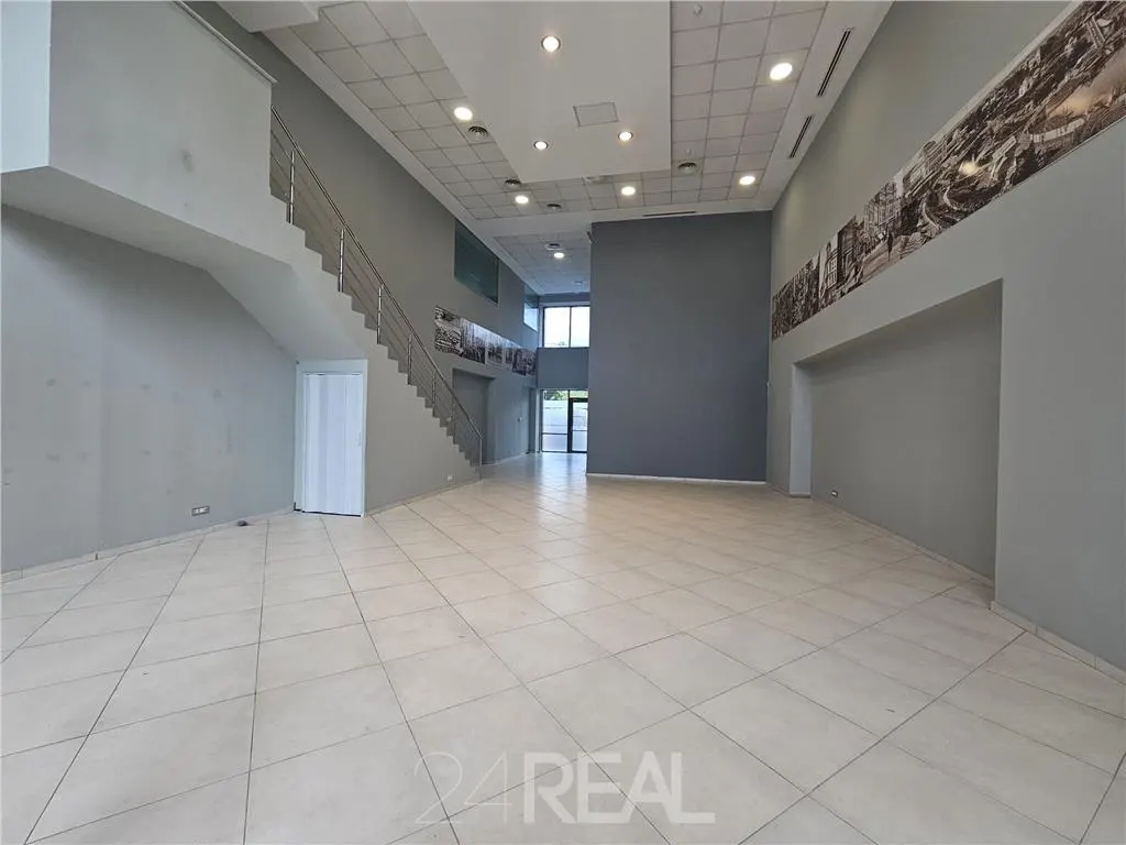 Spatiu comercial langa metrou Grozavesti — 2
