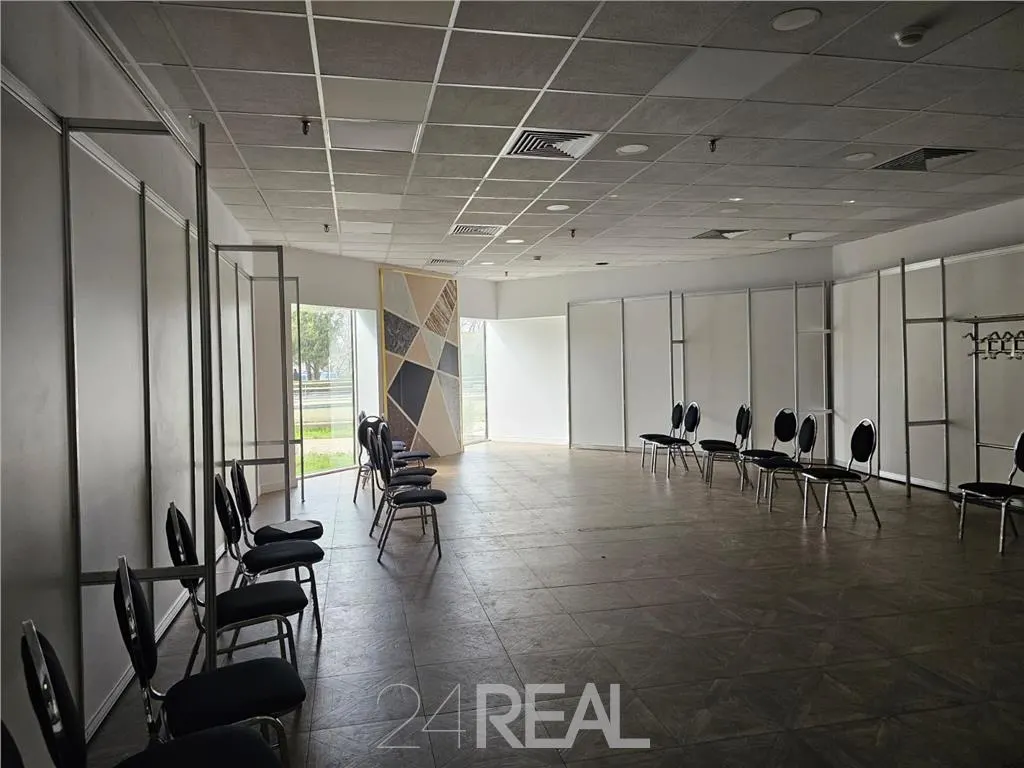 Inchiriere Spatii Comerciale de la 30 mp — 3