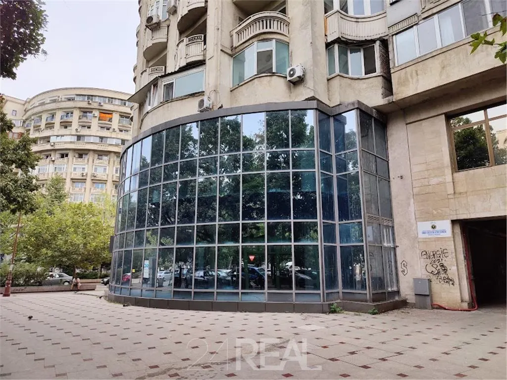 Inchiriere spatiu comercial 600 mp - ideal clinica/showroom — 2