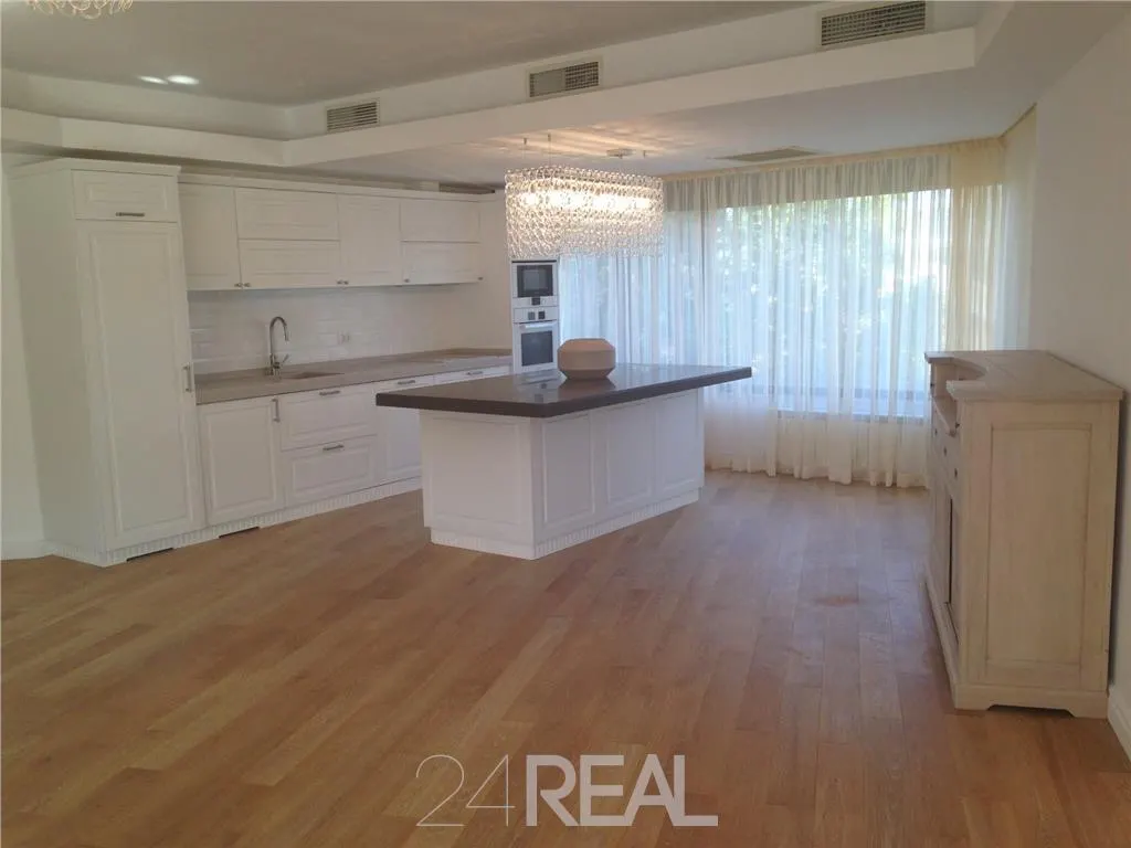 Inchiriere apartament pretabil rezidenta sau birou — 2
