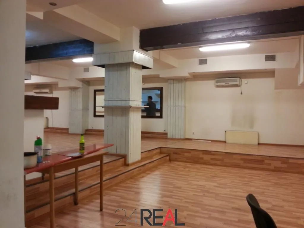Vanzare cladire pretabila restaurant sau birouri — 2