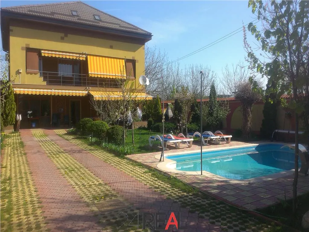 Vila de vanzare — 3