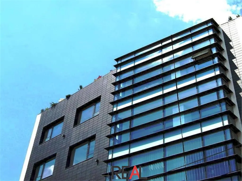 Spatiu de birou, de vanzare - 400 mp construiti — 2