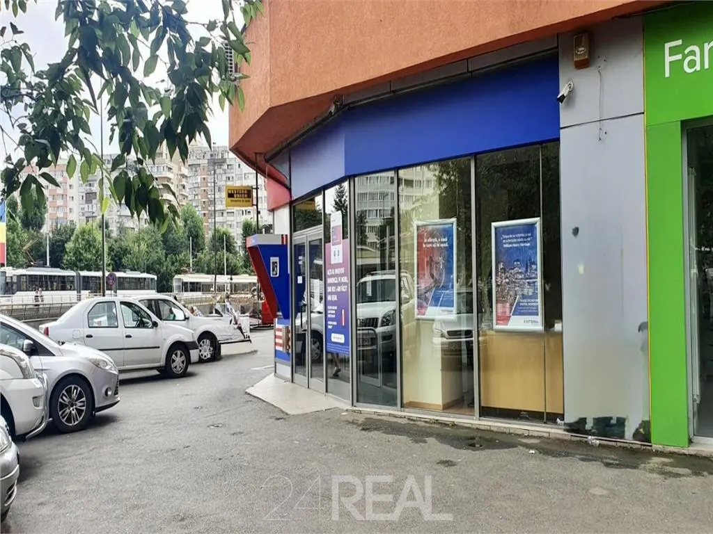 Inchiriere spatiu comercial stradal si trafic pietonal mare — 3