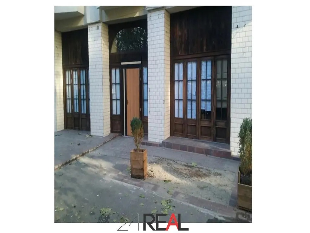 Spatiu comercial stradal - pretabil magazin / showroom — 2