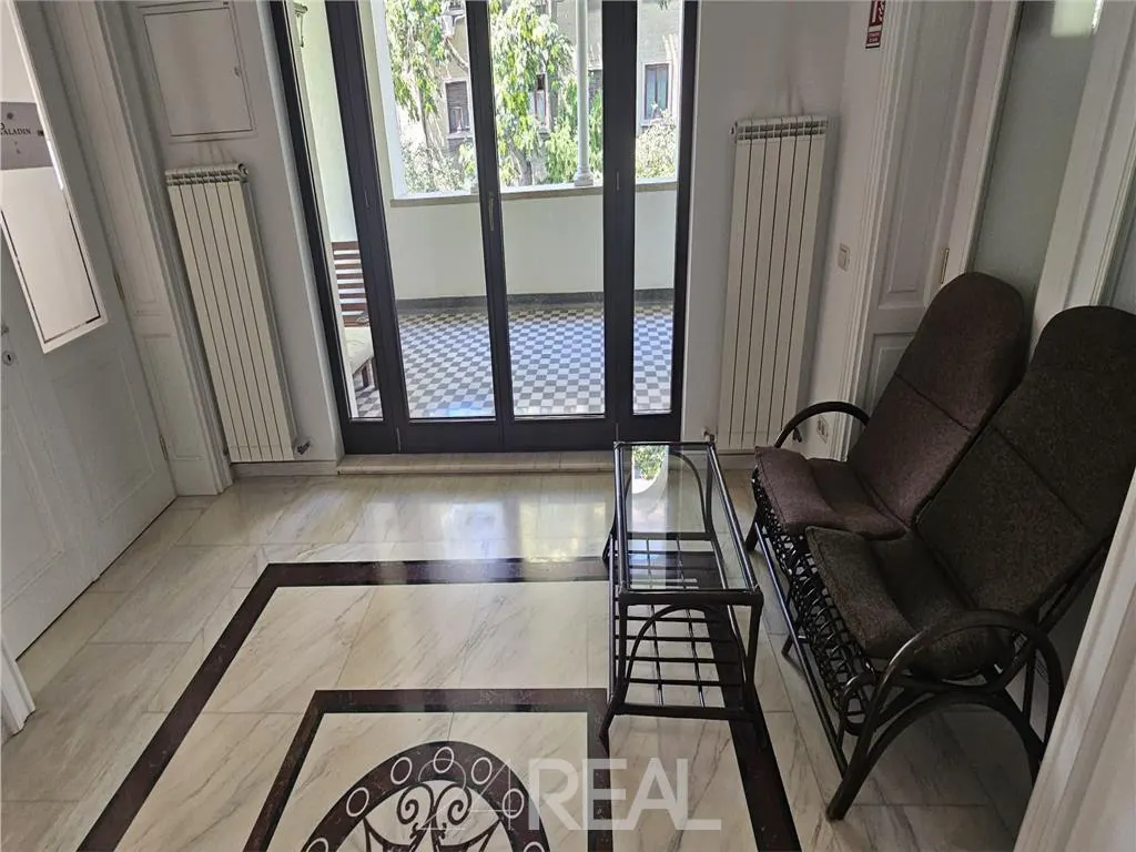 Vila clasica renovata - de inchiriat pentru birouri — 3