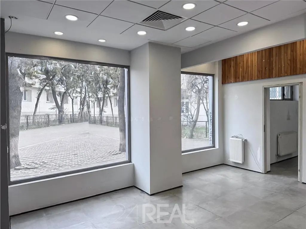 Inchiriere spatiu comercial stradal Metrou Aurel Vlaicu - 107 mp — 3