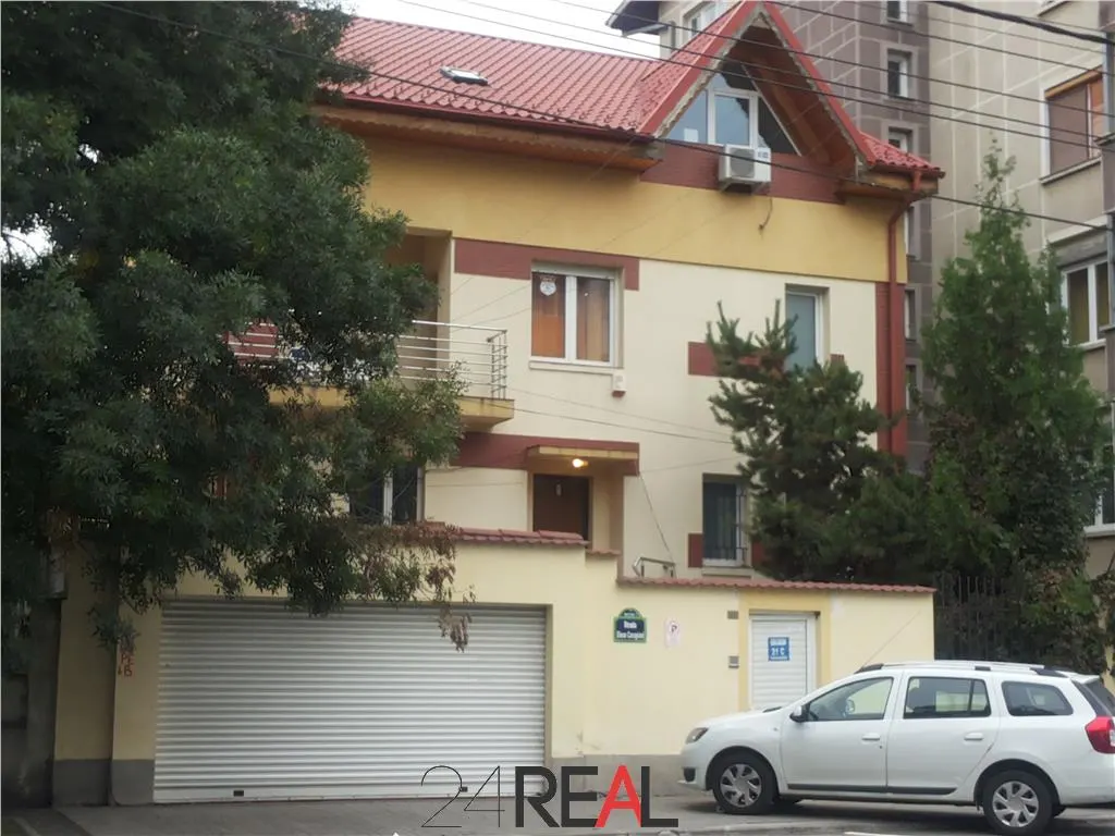 Vanzare vila pentru birouri — 2