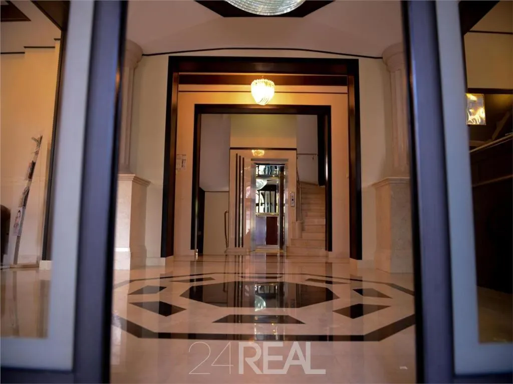 Hotel de vanzare in Predeal potrivit pentru investitie — 3