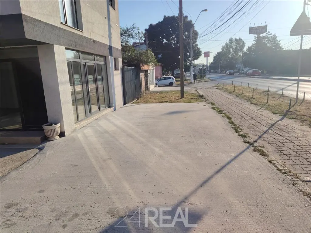 Inchiriere spatiu comercial zona Kaufland Voluntari — 3